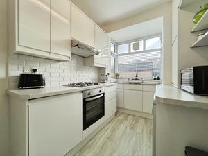 Kitchen- click for photo gallery